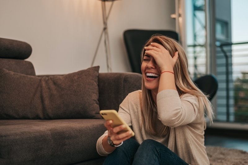 9 Sites de Relacionamento para Desencalhar em 2020